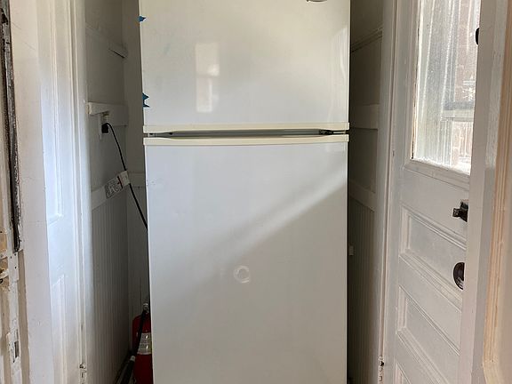 4th image of 21 Long Ave #1