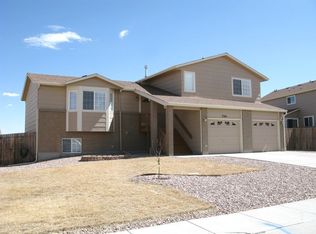 7341 Sue Ln, Colorado Springs, CO 80925