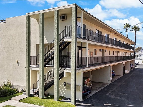 3rd image of 4479 Rockland La Canada