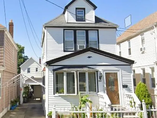89-16 214 Street, Queens Village, NY 11427