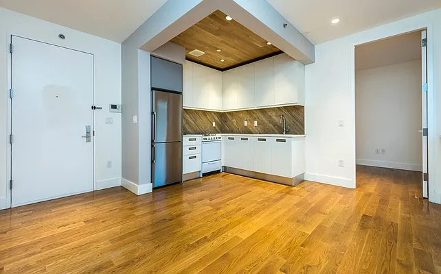 Rented by Nooklyn NYC LLC | media 82