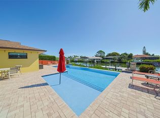 914 Chipaway Dr, Apollo Beach, FL 33572