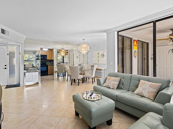4th image of 4532 Carambola Circle #27273
