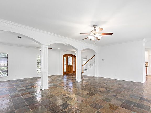 5th image of 56 Avenue Of The Oaks