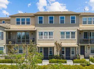 902 N Botanica Ln UNIT C, Azusa, CA 91702