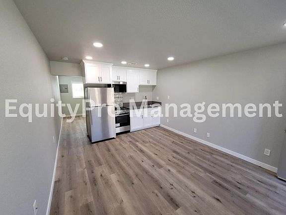 2nd image of 7043 Pickering Ave APT 5