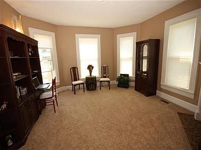 2nd image of 427 S Main St