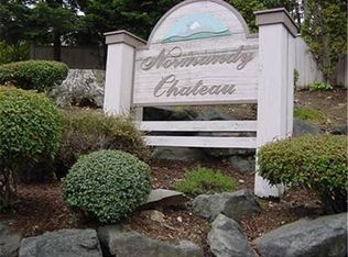 220 SW 200th St #152, Normandy Park, WA 98166