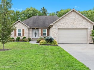 572 Beechwood Ave, Shepherdsville, KY 40165
