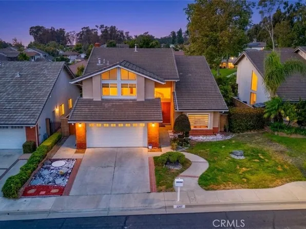 2207 Heritage Way, Fullerton, CA 92833