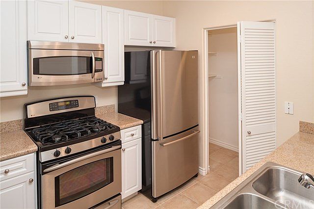 1st image of 3267 Watermarke Pl