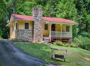 2594 Hemphill Rd, Waynesville, NC 28785