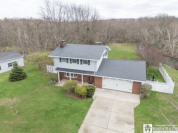 5th image of 9668 Adams Rd