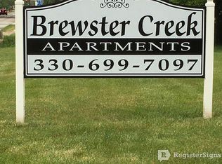 1818 Brewster Creek Dr, Akron, OH 44306