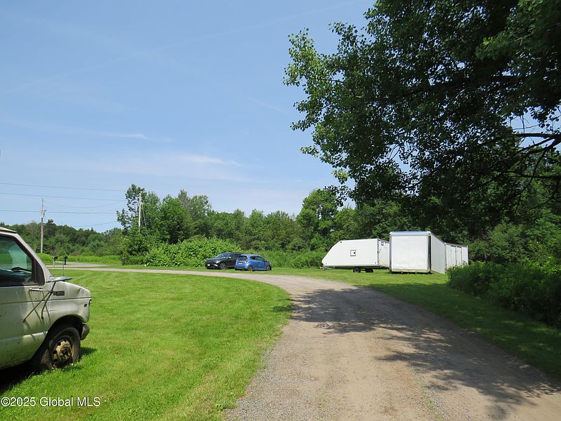 3rd image of 614 N Bush Road