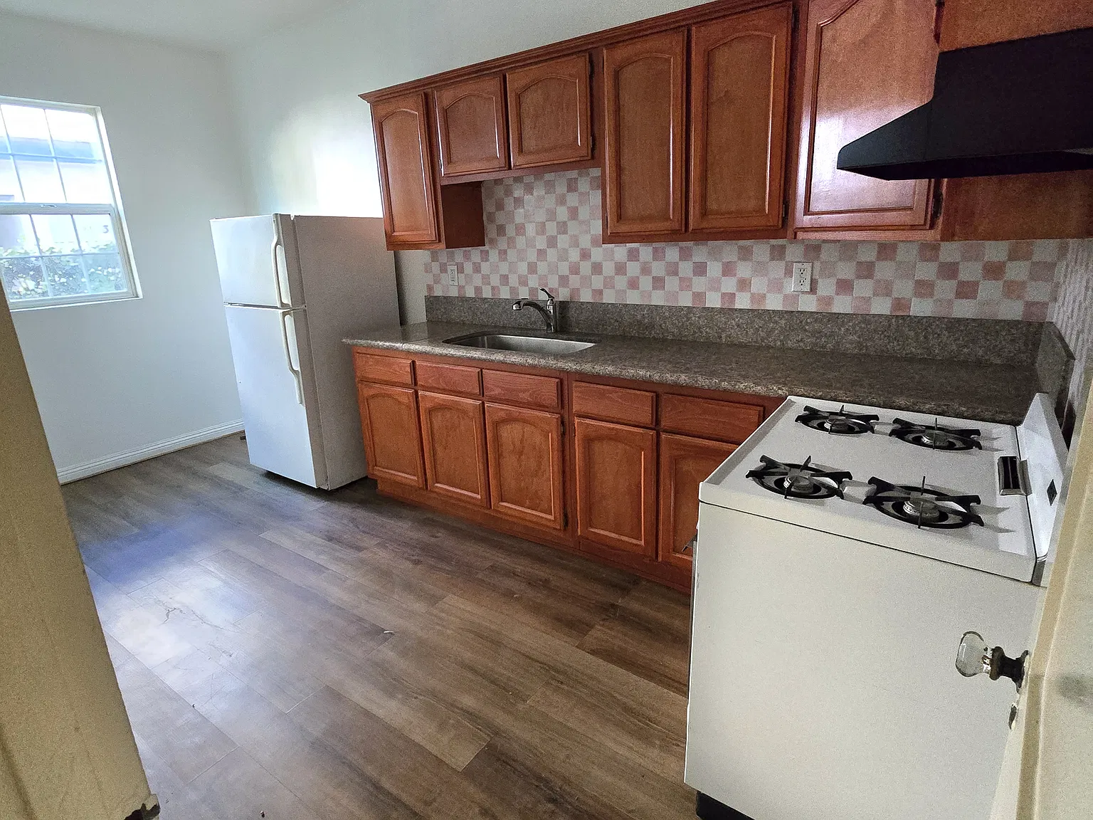 Studio, 499 sqft, $1,450 — Photo 3