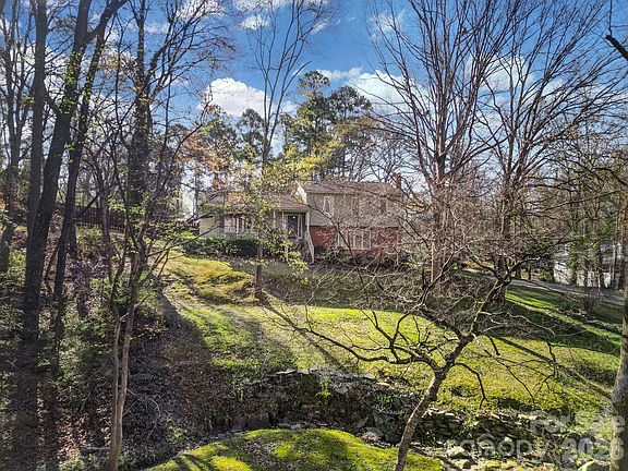 3rd image of 501 Mountainbrook Rd