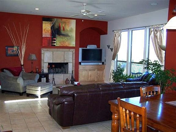 Living Room with fireplace