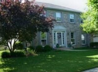 320 Northampton Dr, Oswego, IL