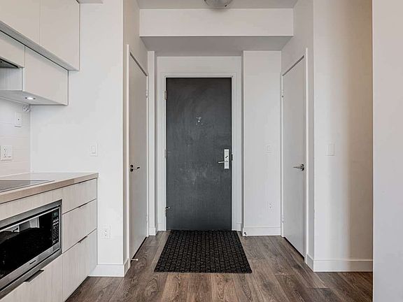 3rd image of 8 Eglinton Ave E #3809