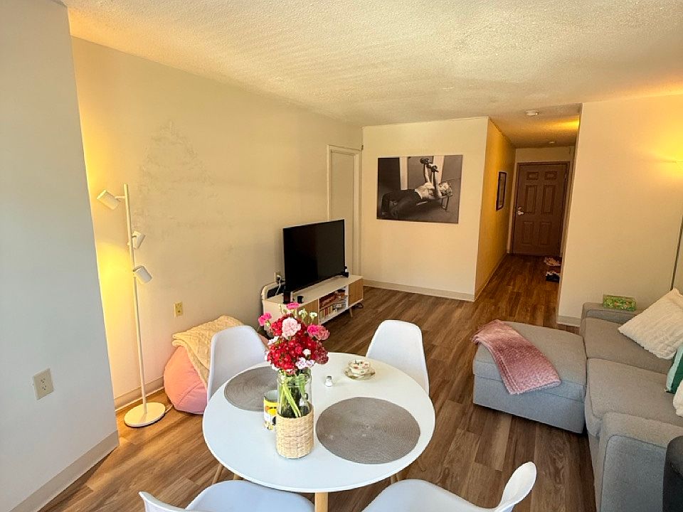 1st image of 78B Westland Ave #208