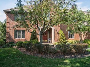 121 Valley Run Dr, Powell, OH 43065