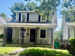 49 Fairview Pl, Decatur, IL 62522