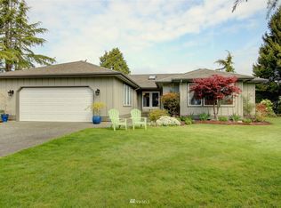 8258 Comox Rd, Blaine, WA 98230