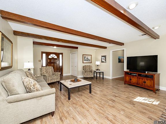 5th image of 24620 Edmund Dr