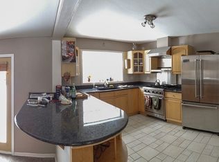 239 Shady Ln, North Barrington, IL 60010