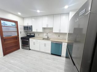 60-32 56th Ave #2, Maspeth, NY 11378