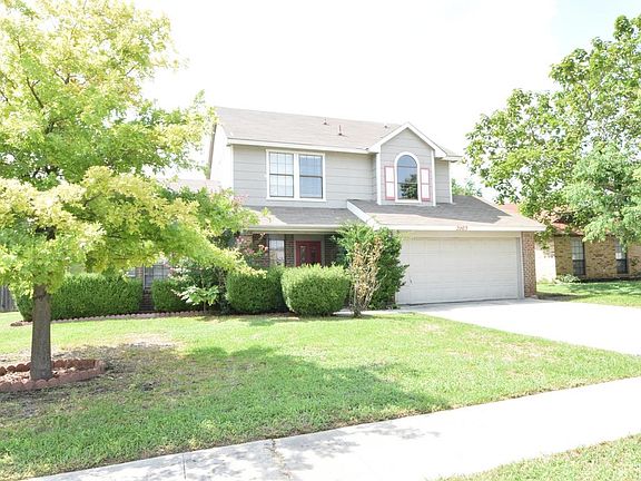 3rd image of 2003 Meadowbrook Dr