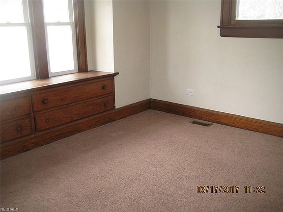 3rd image of 1066 Valdes Ave