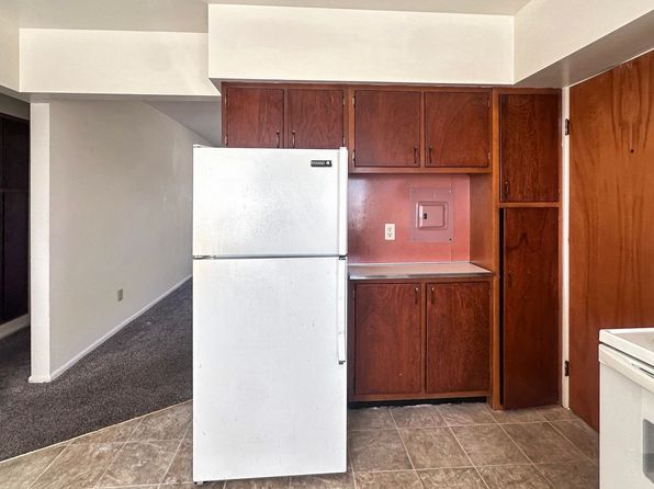2839 S Burdick St APT C