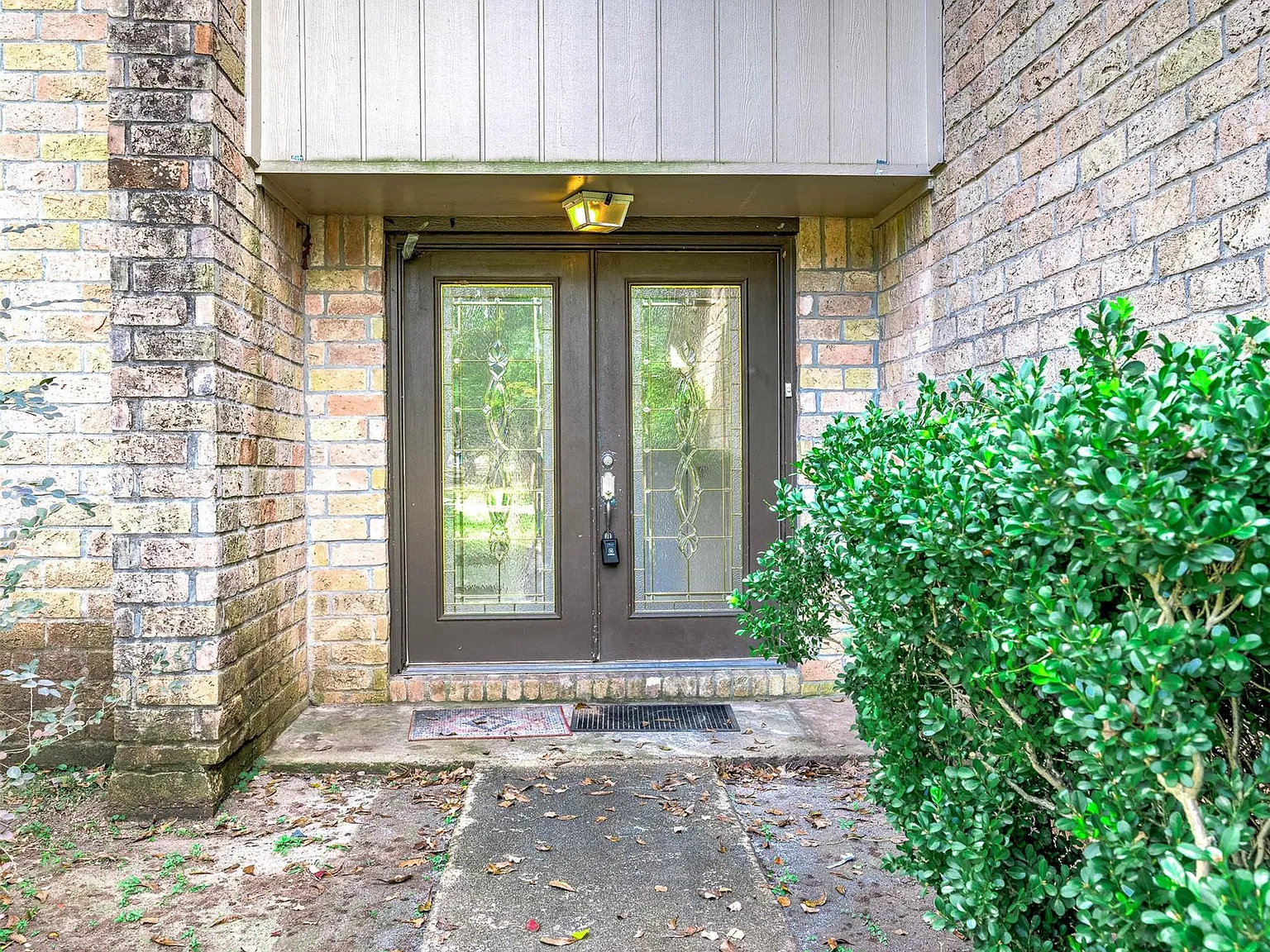 3 bed, 2.5 bath, 2420 sqft, $2,175 — Photo 4
