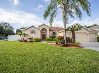 4709 Red Warbler Ln, Valrico, FL 33596