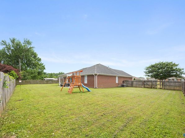 40 Cypress Dr, Decatur, AL 35603