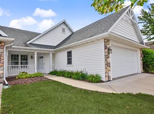 12 Cedar Ln, Elkhart Lake, WI 53020