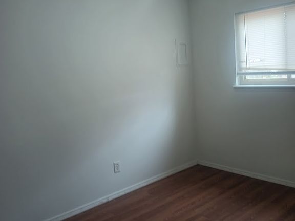 5th image of 8943 Boe Ln NE