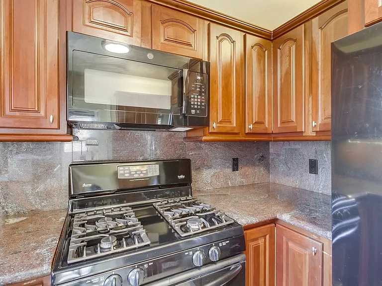 4462 Arch St — Photo 12