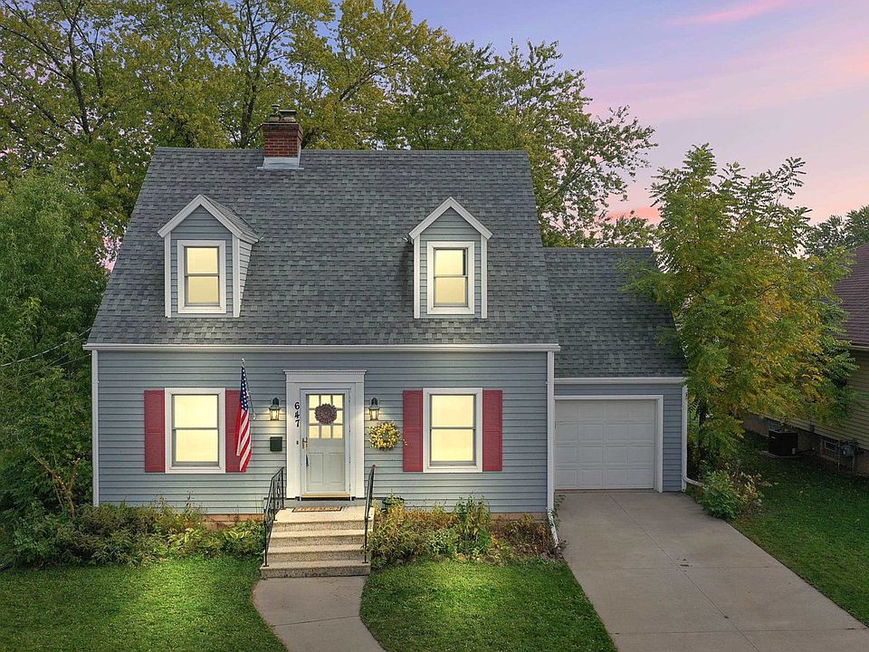 1st image of 647 De Pere St