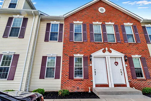 Maple Brooke Townhomes Photo 1 Maple Brooke Townhomes Photo 1