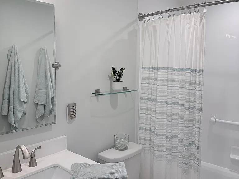 53 Hatfield St #B — Photo 16