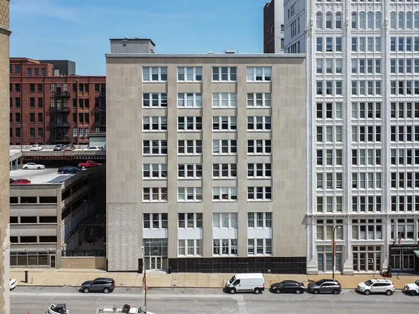 1511 Locust St APT 706, Saint Louis, MO 63103
