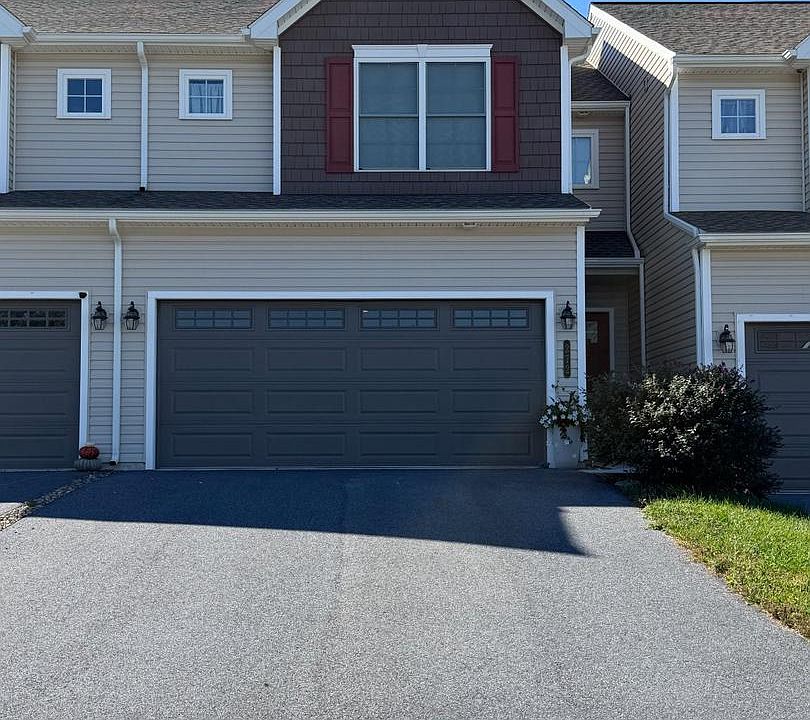 1st image of 272 Sage Blvd