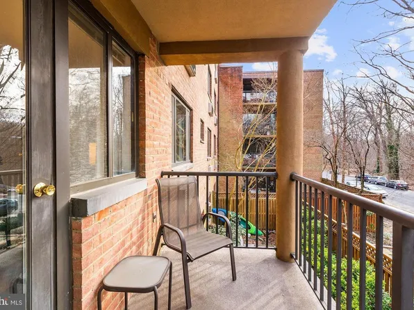 4114 Davis Pl NW APT 112, Washington, DC 20007