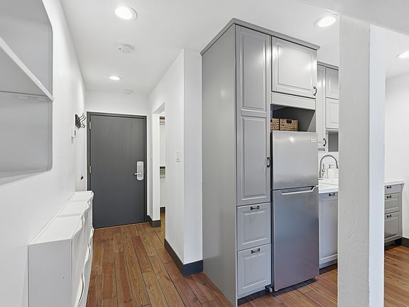 2nd image of 2255 Sidewinder Dr #623