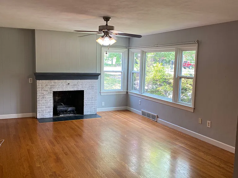 1331 Perryville Rd — Photo 5