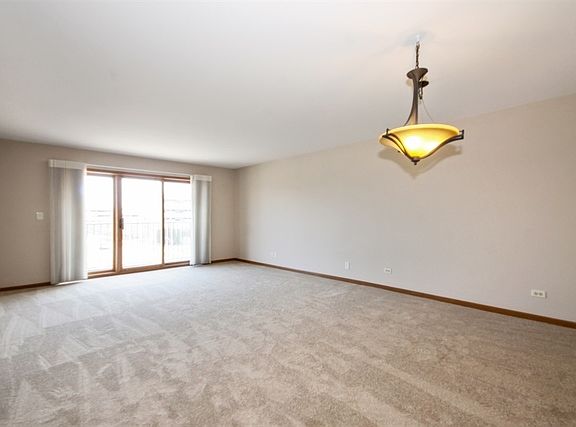 2nd image of 4500 W 93rd St APT 3A