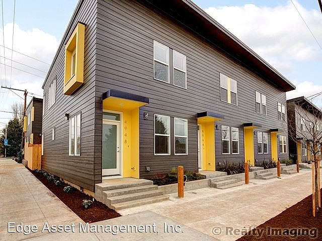 1st image of 4945 N Vancouver Ave #6621282
